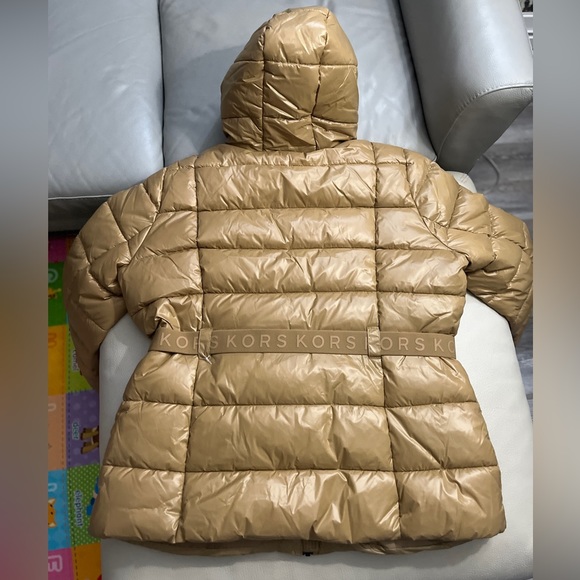 NWT - Michael Kors Women’s Belted Quilted Puffer Jacket - Size XL - Picture 8 of 9